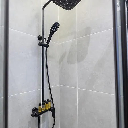 Nova Drymades *